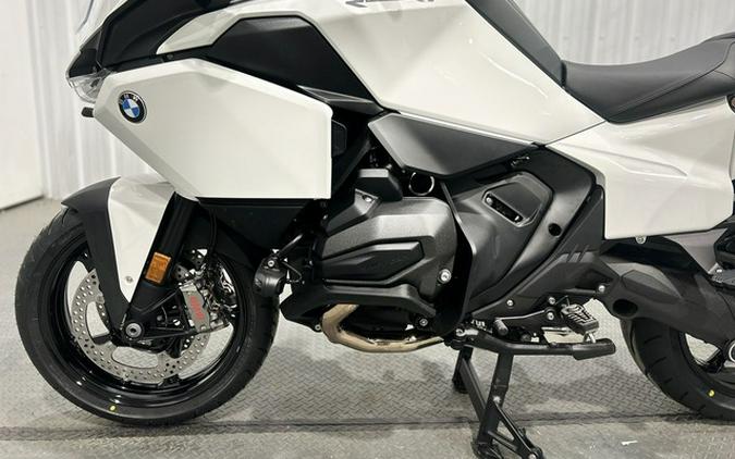 2026 BMW R 1300 RT Alpine White 3 1300 RT