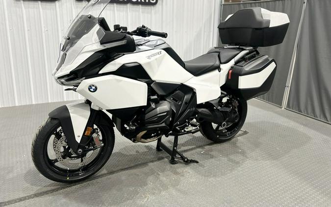 2026 BMW R 1300 RT Alpine White 3 1300 RT