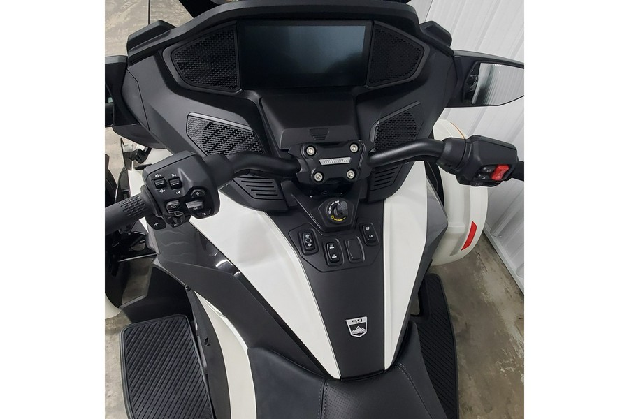 2026 Spyder RT Sea-To-Sky - Can-Am