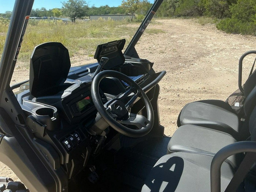2026 Can-Am Defender 6X6 XT HD10