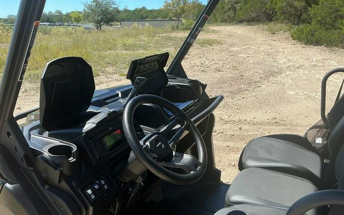 2026 Can-Am Defender 6X6 XT HD10