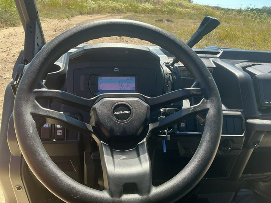 2026 Can-Am Defender 6X6 XT HD10