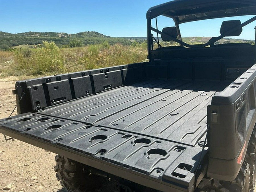2026 Can-Am Defender 6X6 XT HD10