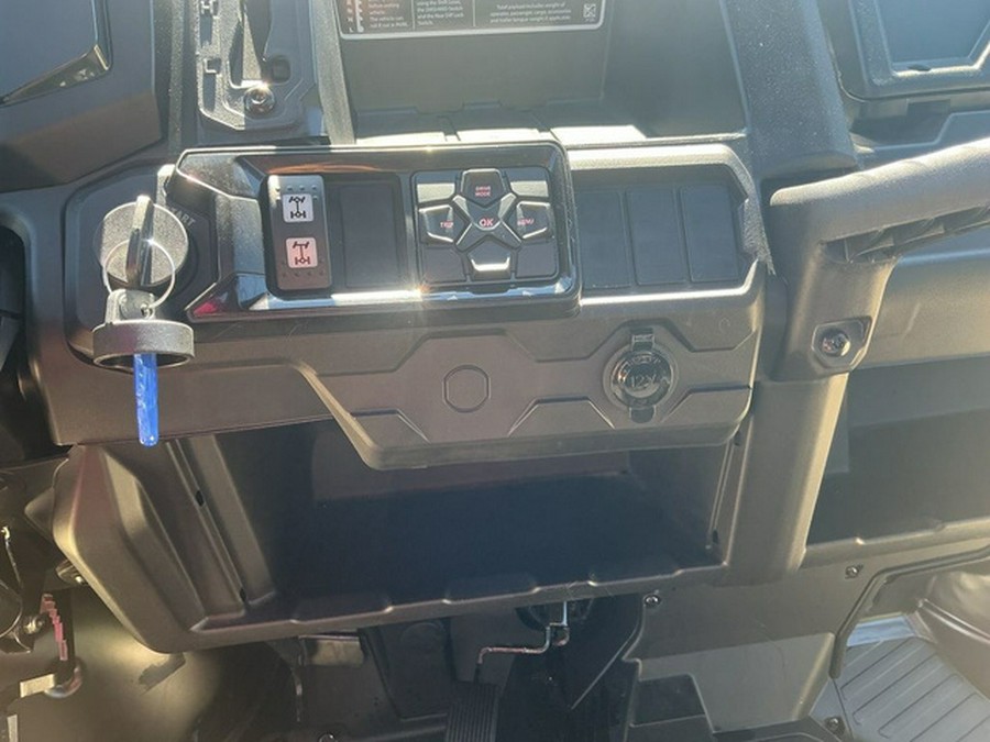 2026 Can-Am Defender 6X6 XT HD10