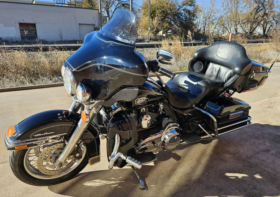 2010 Harley-Davidson® FLHTCU - Ultra Classic® Electra Glide