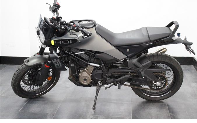 2024 HUSQVARNA Svartpilen 401