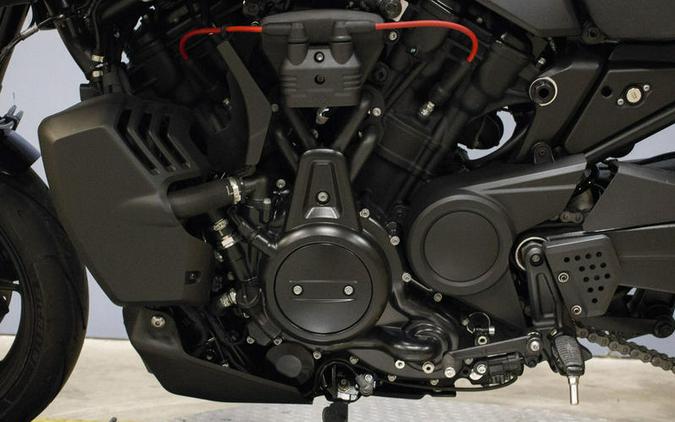 2025 Harley-Davidson® RA1250ST - Pan America® 1250 ST