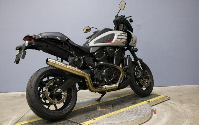2025 Harley-Davidson® RA1250ST - Pan America® 1250 ST