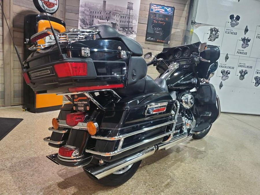 2010 Harley-Davidson® FLHTCU - Ultra Classic® Electra Glide