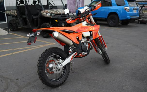 2025 KTM 500 EXC-F Six Days