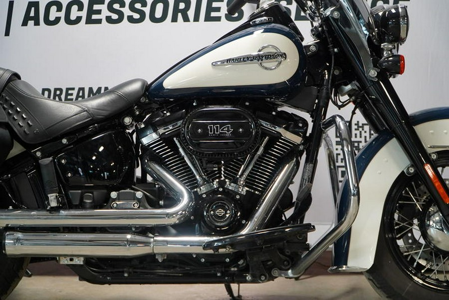 2019 Harley-Davidson® FLHCS - Heritage Classic 114