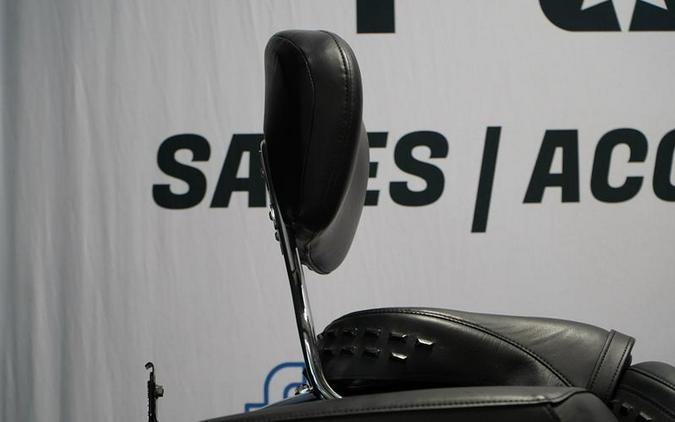 2019 Harley-Davidson® FLHCS - Heritage Classic 114