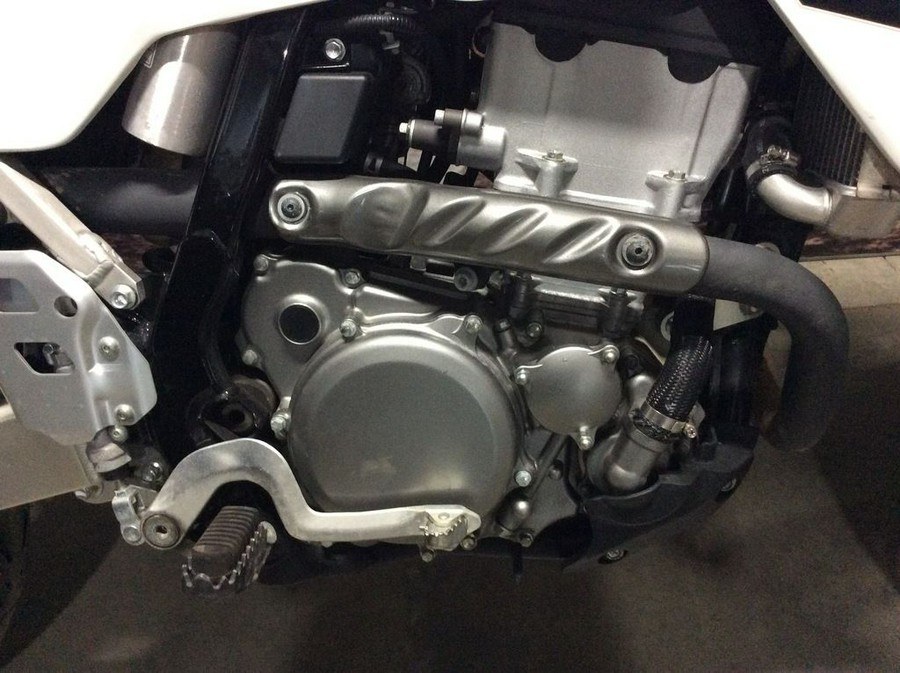 2022 Suzuki DR-Z 400SM Base