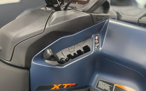2027 Can-Am Outlander XT-P 7.6 in.