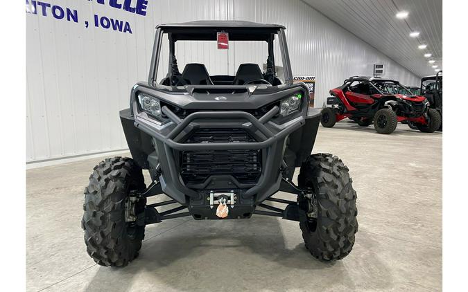 2023 Can-Am COMMANDER XT 700