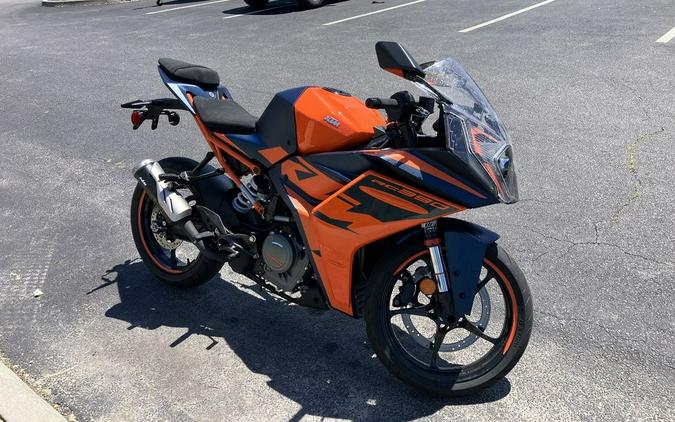 2022 KTM RC 390