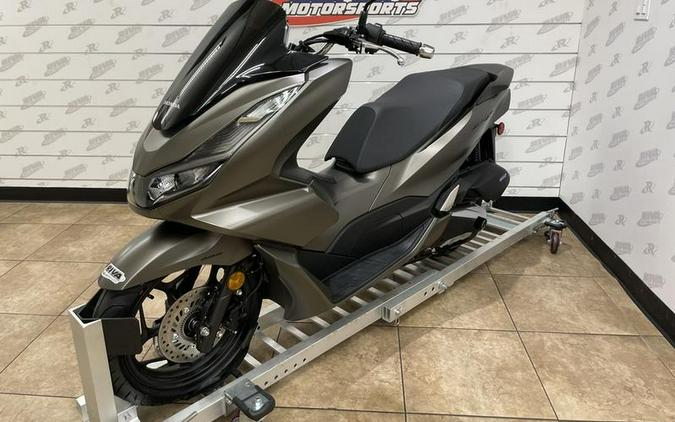 2024 Honda® PCX