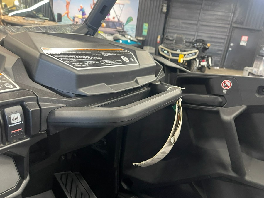 2026 Can-Am Commander MAX X MR