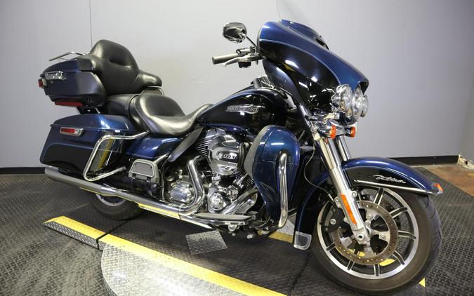 2014 Harley-Davidson Electra Glide Ultra Classic Big Blue Pearl/Vivid Black