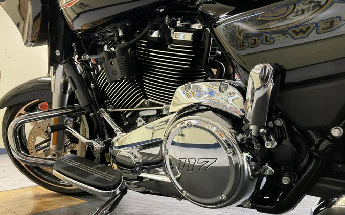 2024 Harley-Davidson Street Glide® Vivid Black (Chrome Finish w/ Cast Wheels)