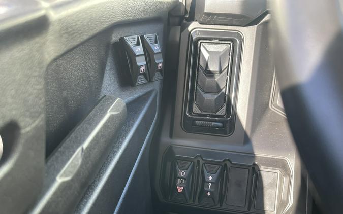 2026 Can-Am Defender MAX Limited HD11