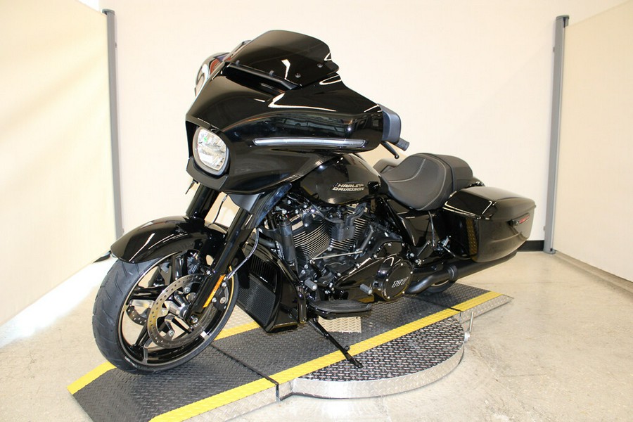 New 2024 Harley-Davidson Street Glide Grand American Touring FLHX Motorcycle For Sale In Miami, Florida