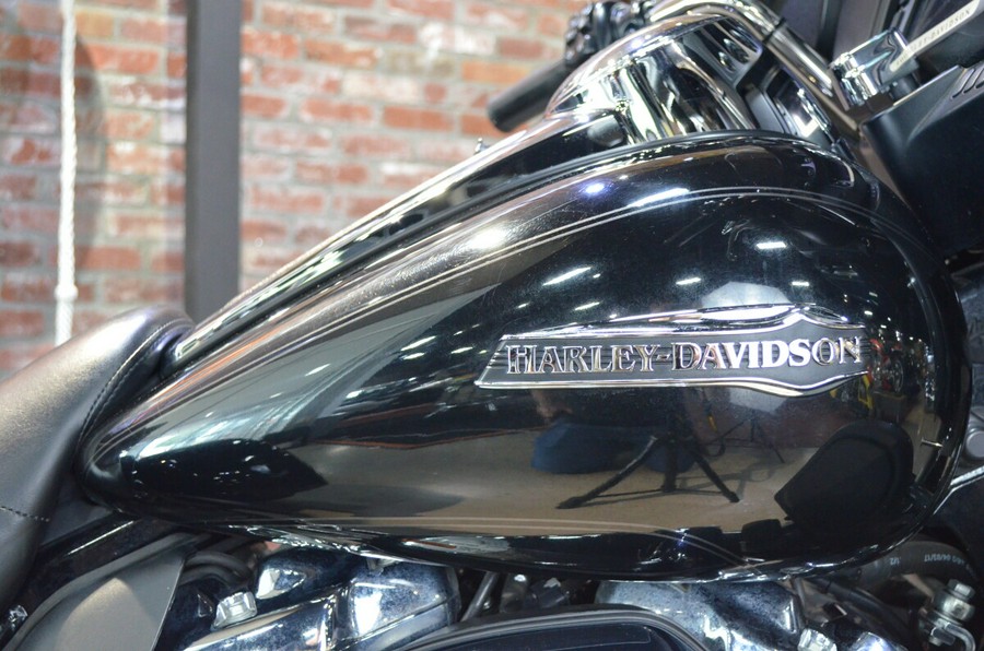 2018 Harley-Davidson Tri Glide Ultra Vivid Black