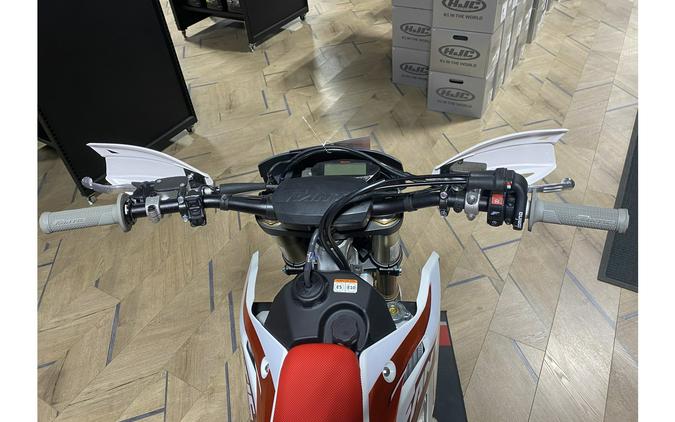 2025 XE300 - Fantic