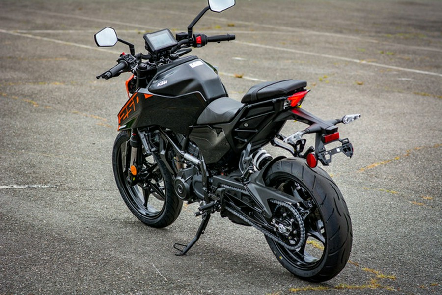 2026 KTM 250 Duke