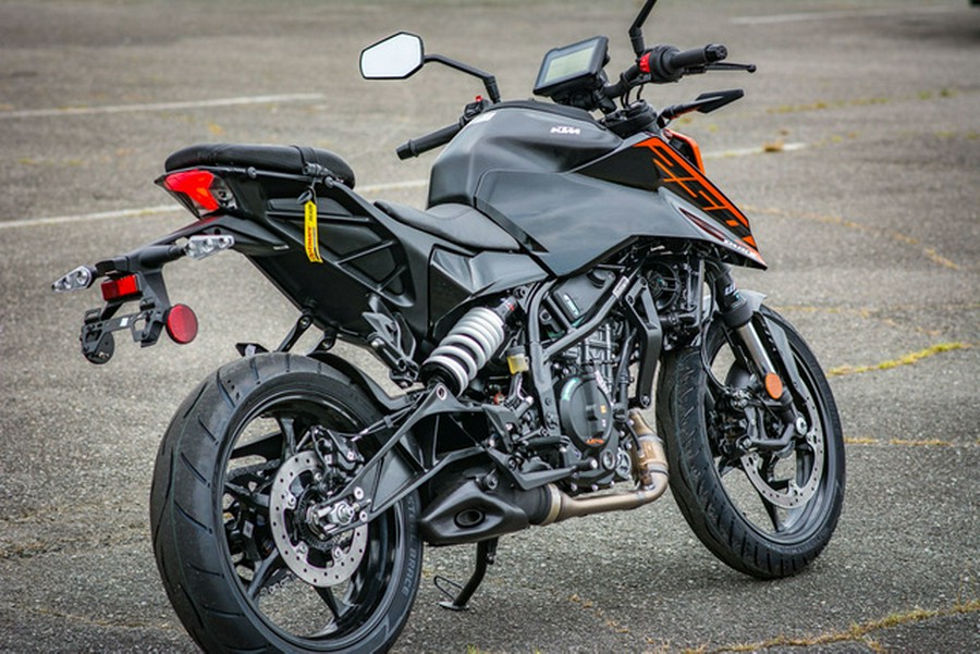 2026 KTM 250 Duke