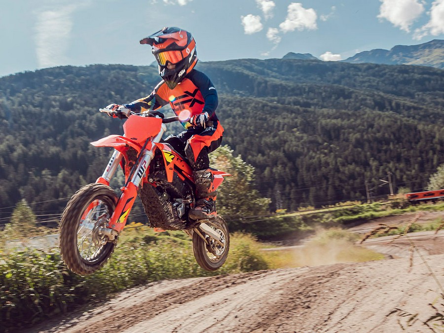 2025 KTM SX-E 5