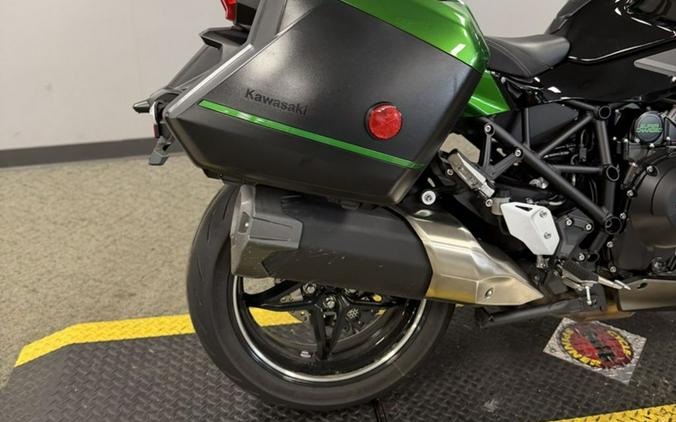 2025 Kawasaki NINJA H2® SX SE ABS