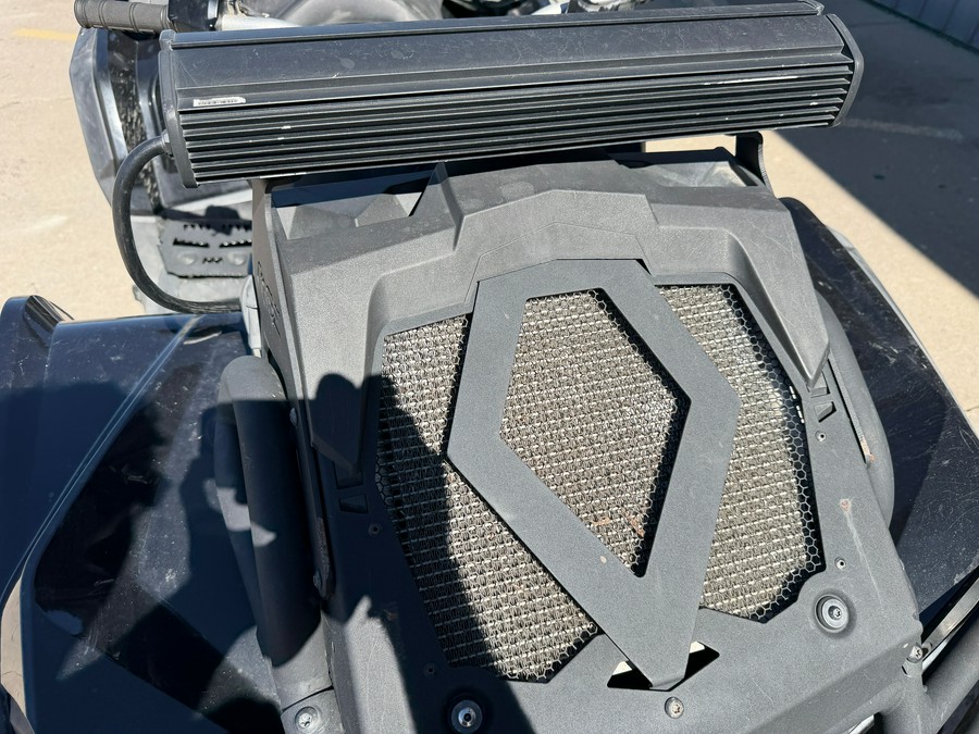 2017 Can-Am Outlander X mr 1000R