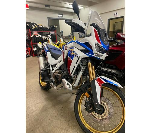 2020 Honda Africa Twin Adventure Sports ES DCT Review (18 Fast Facts)