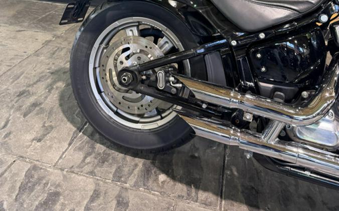 2022 Harley-Davidson Softail Standard