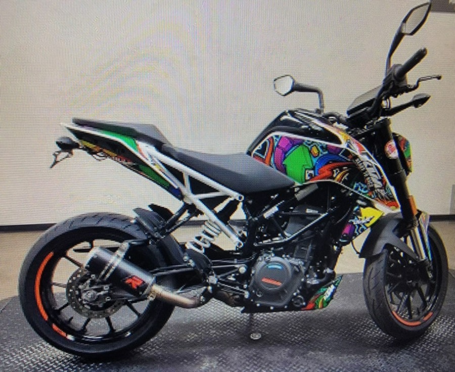 2022 KTM Duke 390