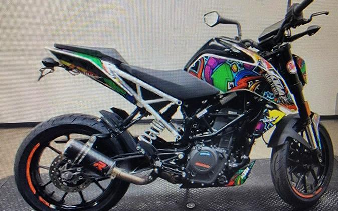 2022 KTM Duke 390