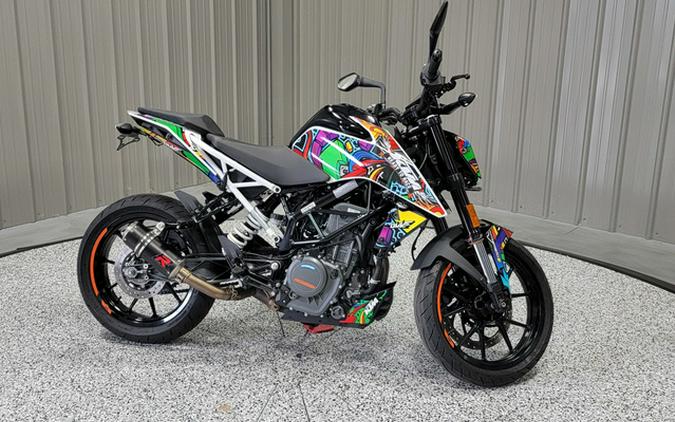 2022 KTM Duke 390