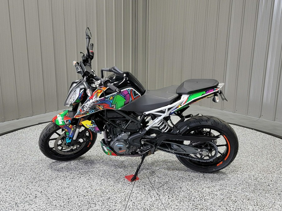 2022 KTM Duke 390
