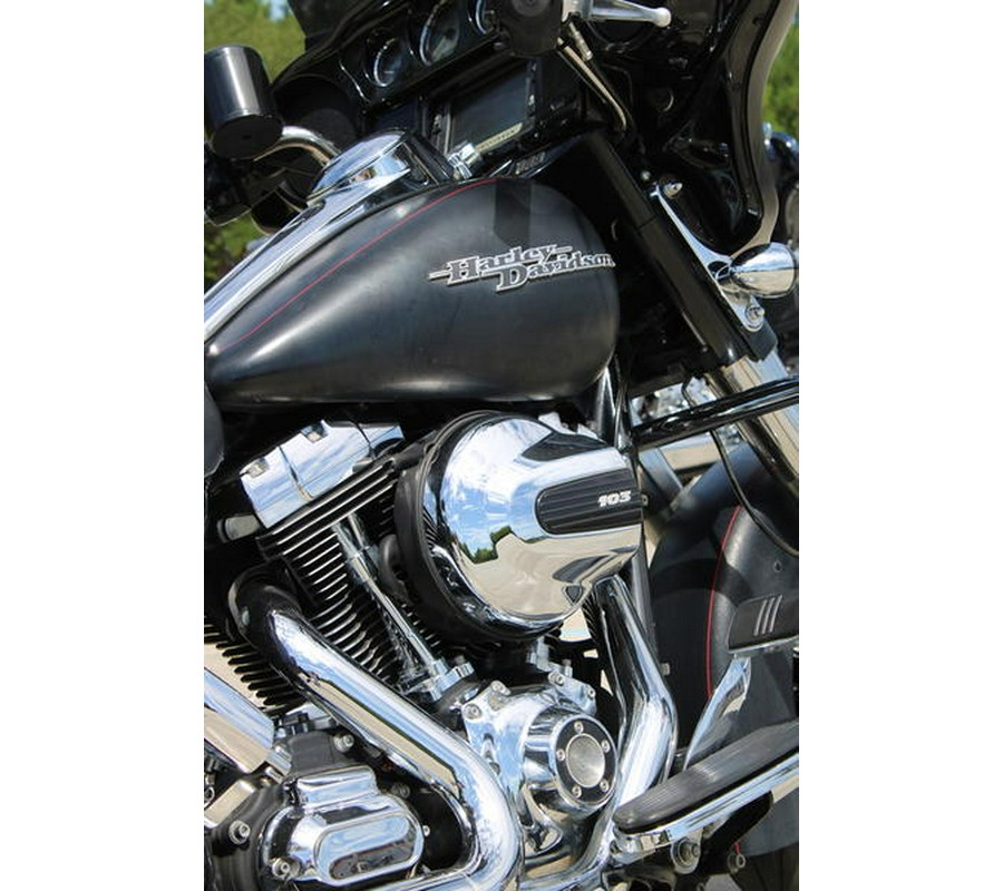 2014 Harley-Davidson® FLHXS - Street Glide® Special