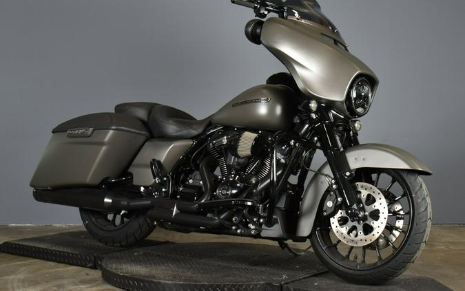 2019 Harley-Davidson Street Glide Special