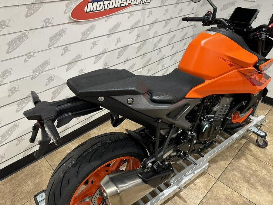 2024 KTM 990 Duke