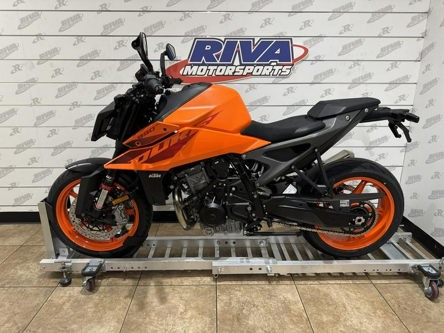 2024 KTM 990 Duke