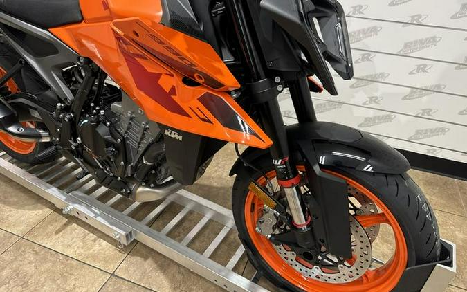 2024 KTM 990 Duke