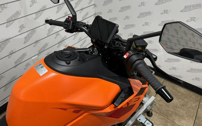 2024 KTM 990 Duke