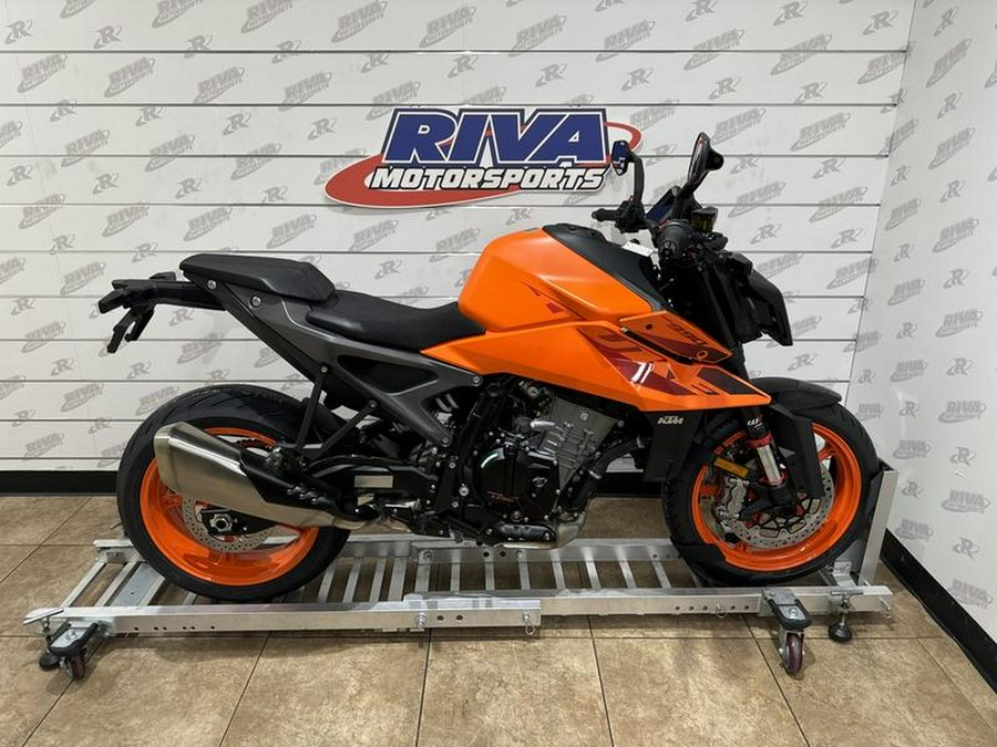 2024 KTM 990 Duke