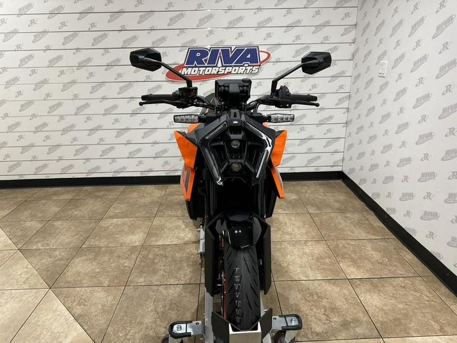 2024 KTM 990 Duke