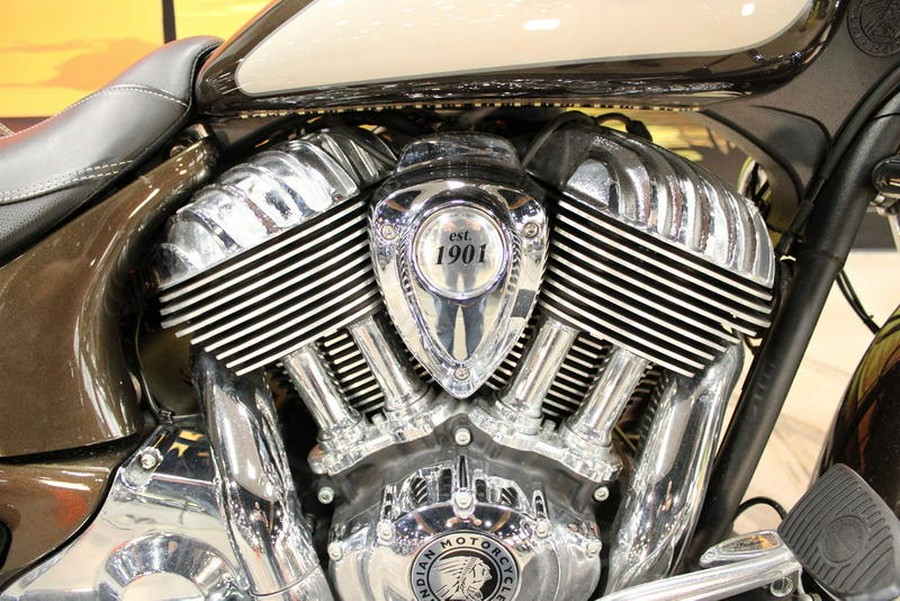 2024 Indian Motorcycle® Springfield® Black Metallic/Titanium Metallic