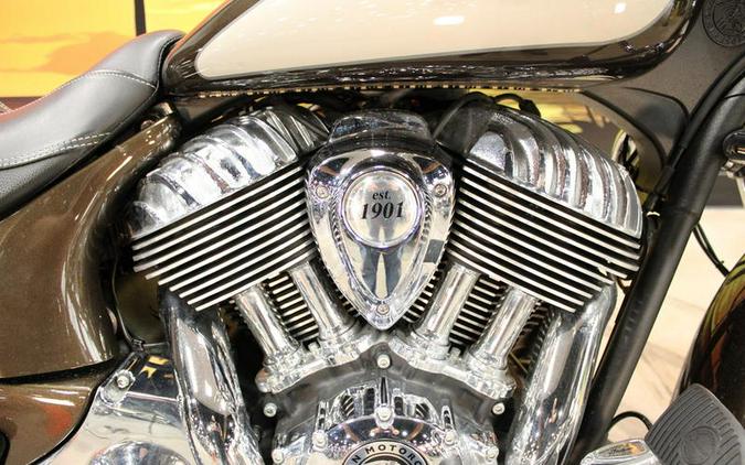 2024 Indian Motorcycle® Springfield® Black Metallic/Titanium Metallic