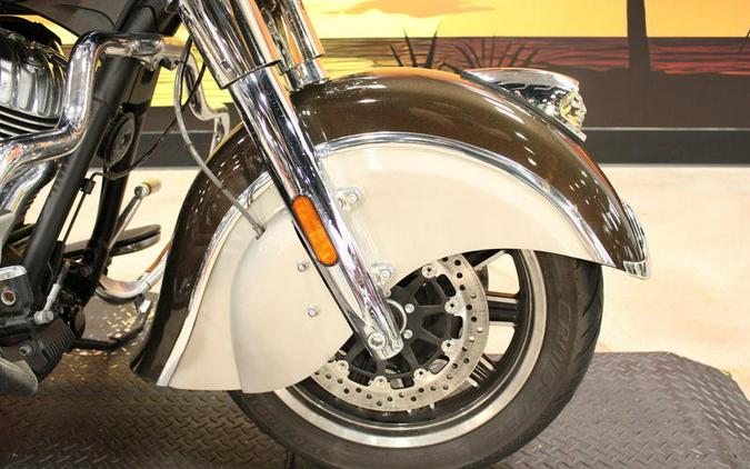 2024 Indian Motorcycle® Springfield® Black Metallic/Titanium Metallic